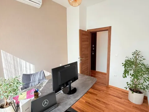 Prodaja, dvosoban stan, 52m², Tološka šuma, Podgorica - image 4