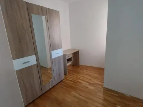 Izdavanje, trosoban stan, 80m², Medijana, Niš - image 6