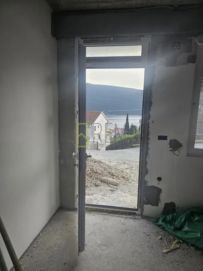 Prodaja, dvosoban stan, 60m², Kumbor, Herceg Novi
