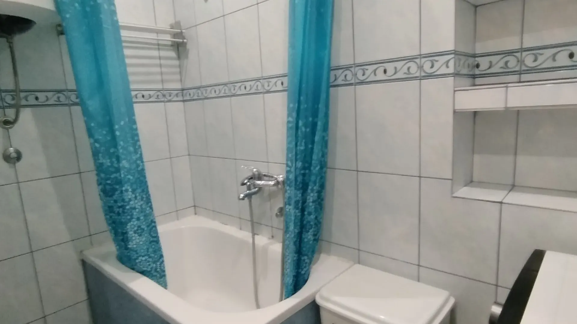 Izdavanje, jednosoban stan, 53m², Centar, Podgorica