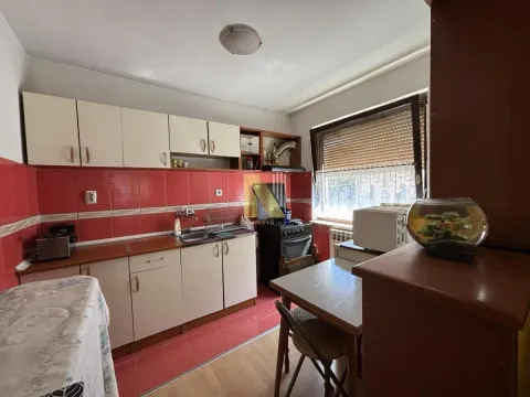 Prodaja, kuća, 200m², Ledinci, Petrovaradin - image 14