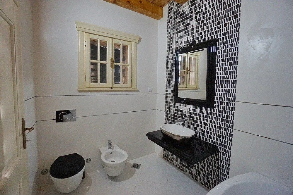Prodaja, kuća, 400m², Šušanj, Bar