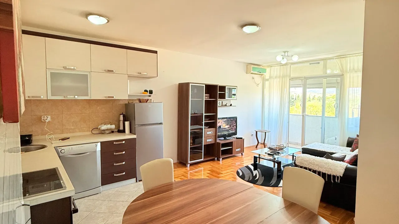 Rent, two bedroom apartment, 60m², City Kvart, Podgorica