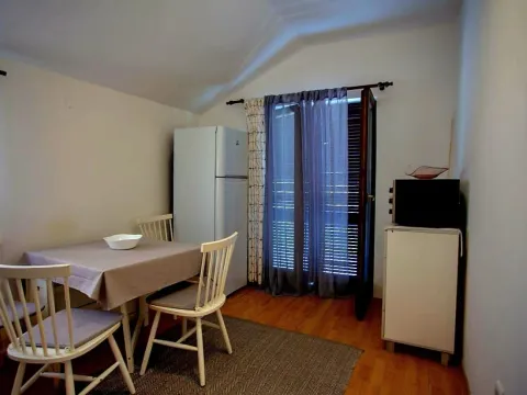 Sale, one bedroom apartment, 46m², Bečići, Budva - image 4