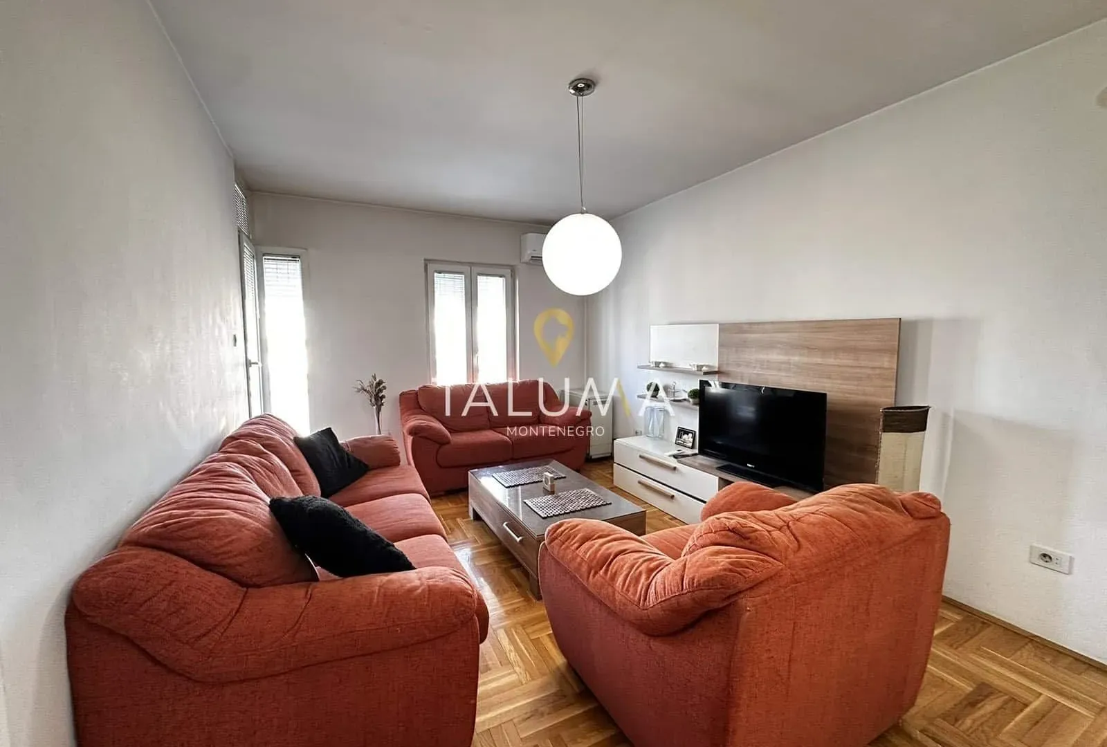 Izdavanje, jednosoban stan, 42m², City Kvart, Podgorica