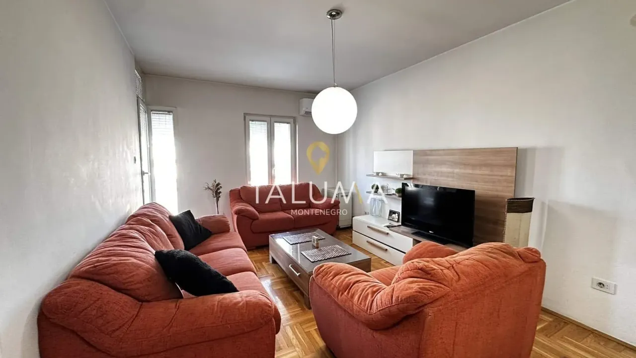 Izdavanje, jednosoban stan, 42m², City Kvart, Podgorica