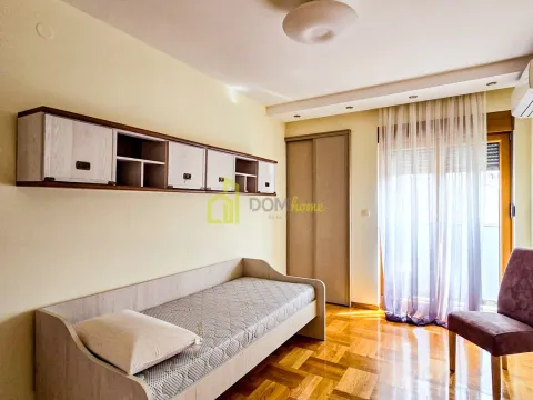 Izdavanje, trosoban stan, 95m², Momišići, Podgorica - image 2