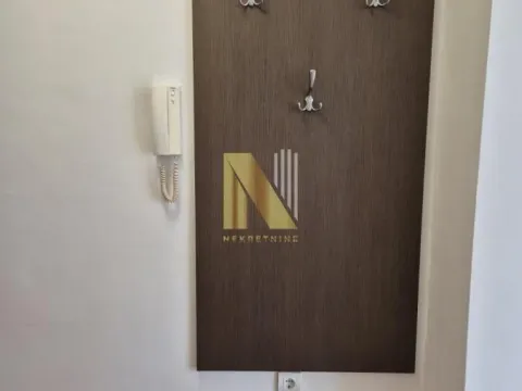 Izdavanje, poslovni prostor, 25m², Centar, Novi Sad - image 7