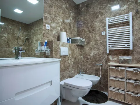 Sale, three bedroom apartment, 181m², Budva, Crna Gora - image 24