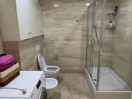 Izdavanje, trosoban stan, 130m², Centar, Budva - image 10