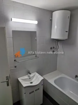 Izdavanje, trosoban stan, 77m², Novi Beograd Sve Podlokacije, Beograd - image 12