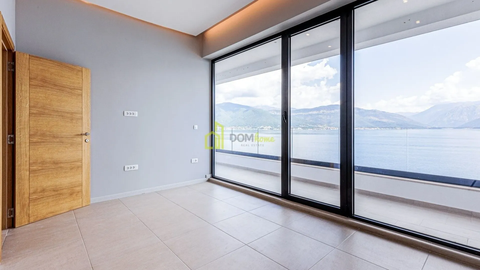 Prodaja, kuća, 315m², Krašići, Tivat