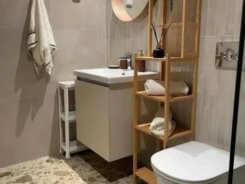 Rent, two bedroom apartment, 55m², Savski Venac, Beograd - image 5