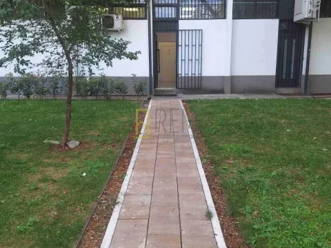 Rent, office space, 220m², Drpe Mandića, Podgorica - image 8