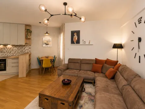 Rent, two bedroom apartment, 67m², Blok 9, Podgorica - image 4