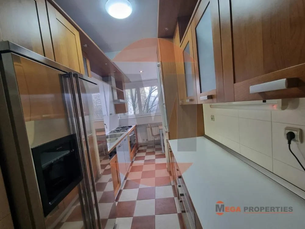 Rent, four bedroom apartment, 124m², Savski Venac, Beograd