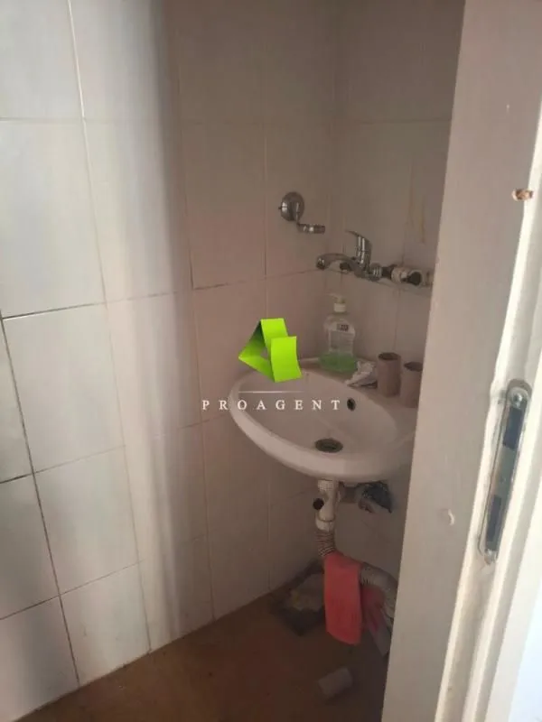Rent, office space, 47m², Medijana, Niš