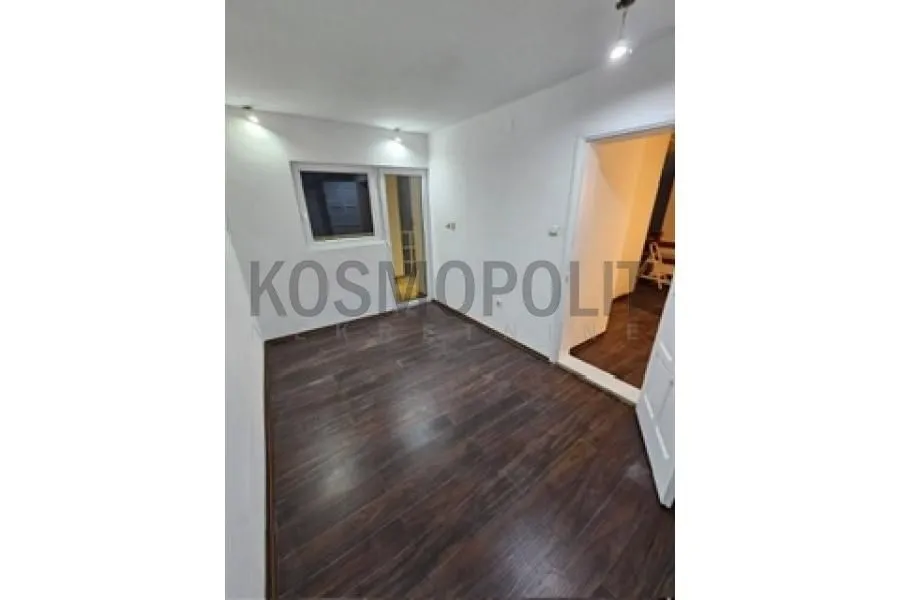 Prodaja, trosoban stan, 87m², Zemun Sve Podlokacije, Beograd