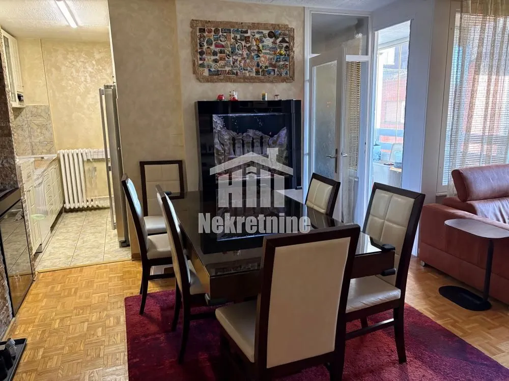 Prodaja, dvosoban stan, 62m², Galenika, Beograd
