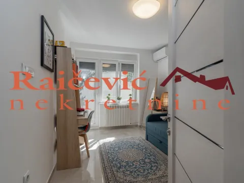 Sale, three bedroom apartment, 80m², Savski Venac, Beograd - image 11