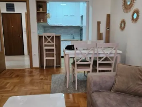 Izdavanje, trosoban stan, 78m2, Dubovica, Budva Izdavanje, trosoban stan, 78m2, Dubovica, Budva
