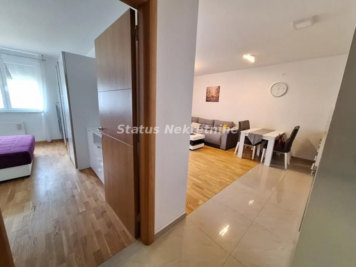 Izdavanje, dvosoban stan, 47m², Nova Detelinara, Novi Sad Sve Podlokacije