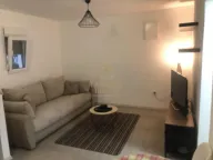 Izdavanje, garsonjera, 28m², Tološi, Podgorica - image 1