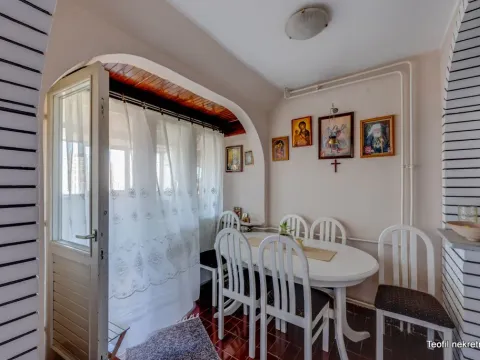 Prodaja, trosoban stan, 105m², Centar, Kruševac - image 9