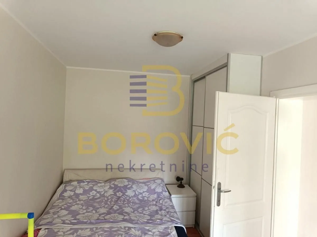 Prodaja, četvorosoban stan, 96m², Labudovo Brdo, Beograd