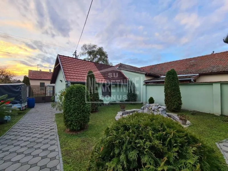 Prodaja, kuća, 345m², Prozivka, Subotica