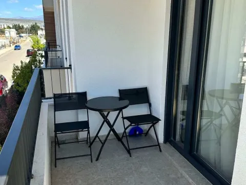 Izdavanje, dvosoban stan, 60m², Zabjelo, Podgorica - image 7