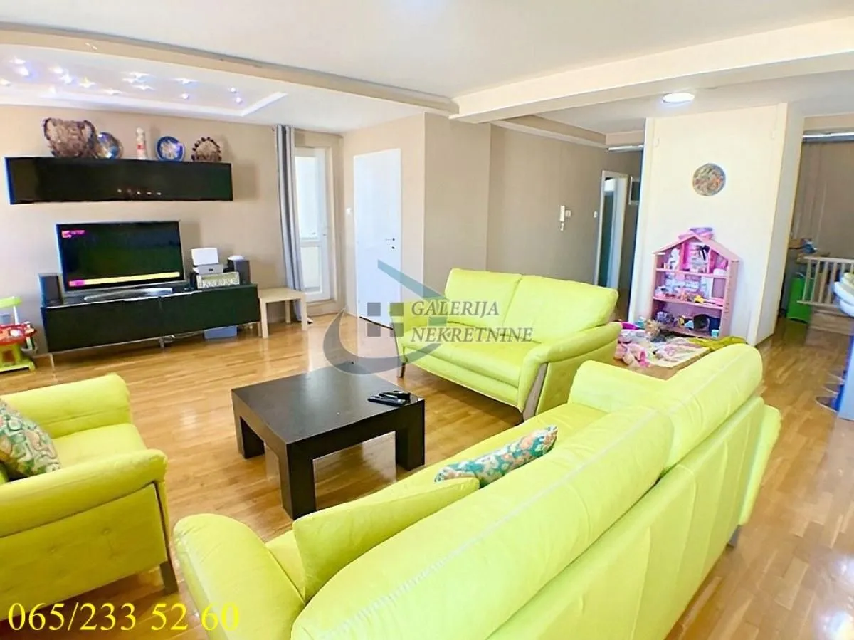 Prodaja, četvorosoban stan, 157m², Đeram Pijaca, Beograd
