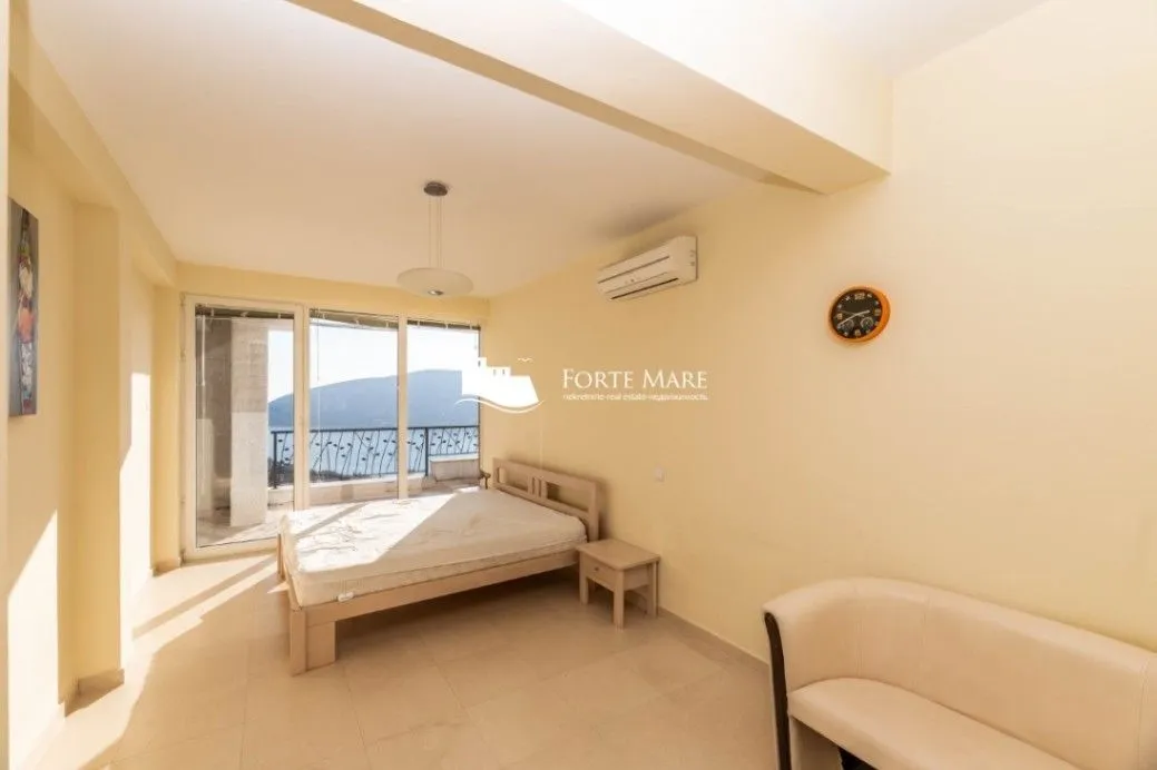 Prodaja, dvosoban stan, 104m², Topla, Herceg Novi