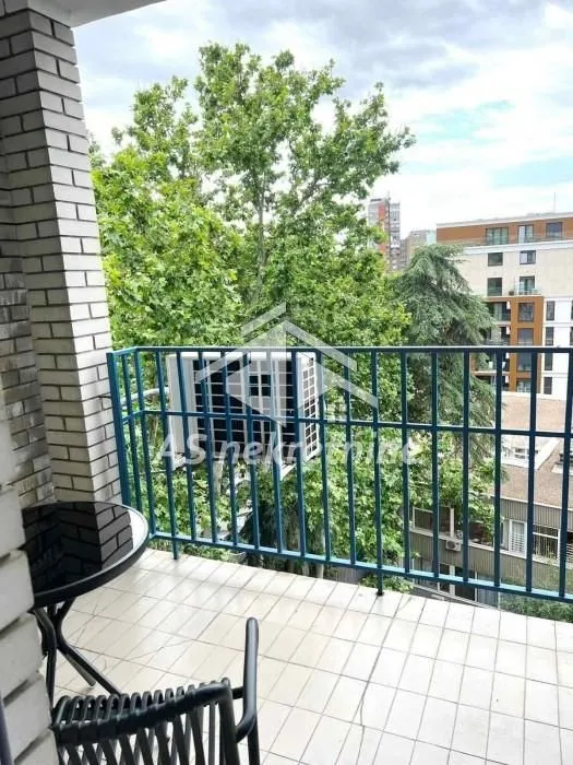 Rent, three bedroom apartment, 88m², Vračar Sve Podlokacije, Beograd