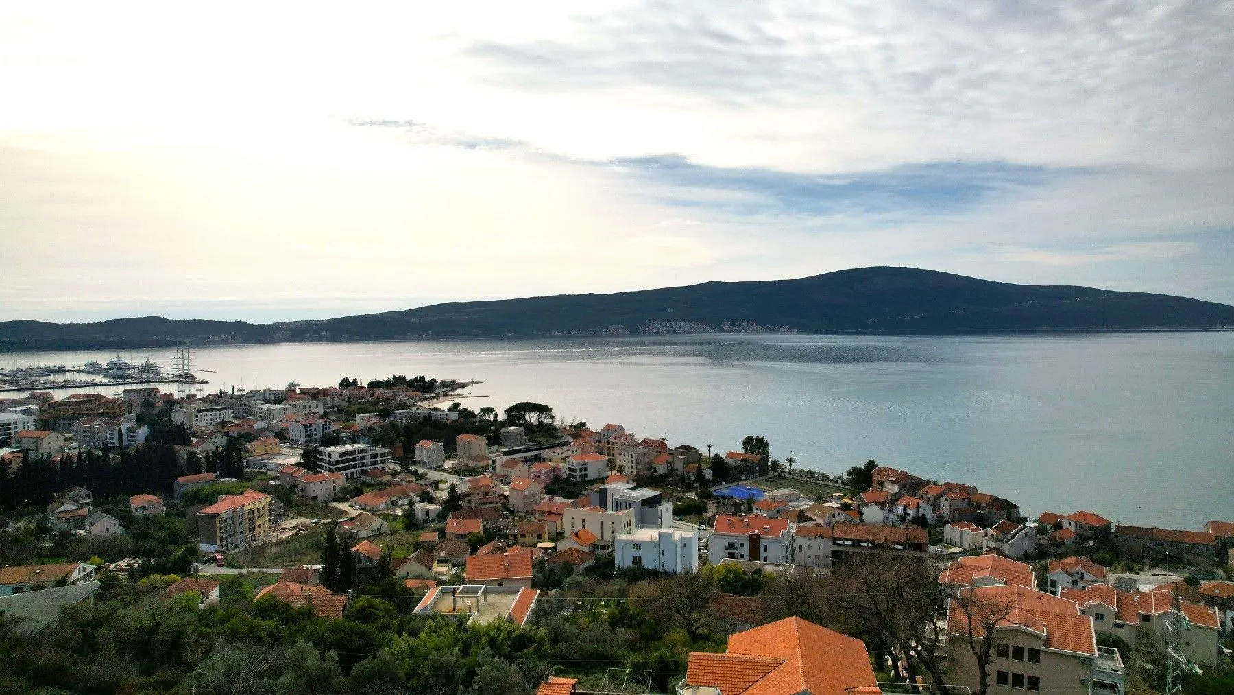 Prodaja, plac, 1800m², Tivat, Crna Gora