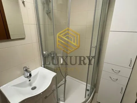 Izdavanje, jednosoban stan, 30m², City Kvart, Podgorica - image 9