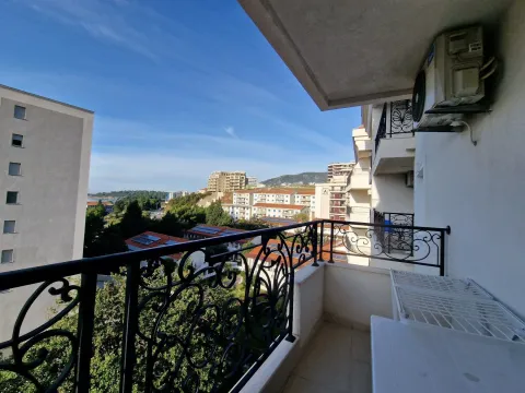 Izdavanje, jednosoban stan, 45m², Bečići, Budva - image 11