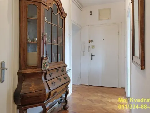 Sale, two bedroom apartment, 55m², Kalenić Pijaca, Vračar Sve Podlokacije - image 10