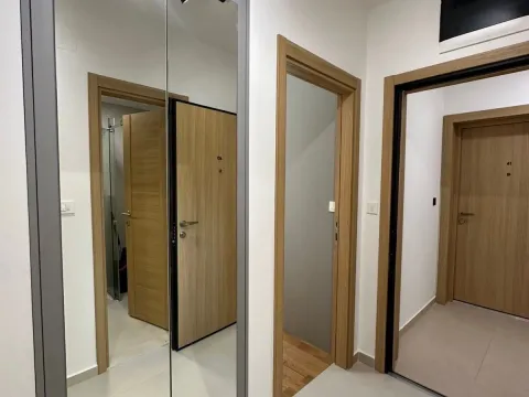 Izdavanje, dvosoban stan, 53m², Podgorica, Crna Gora - image 7