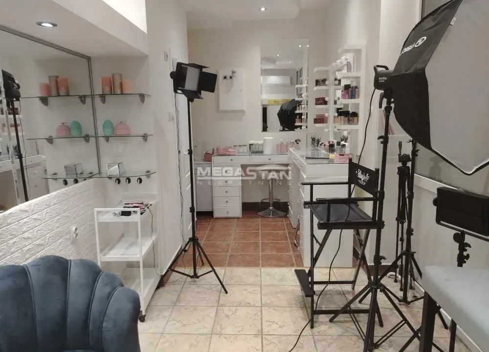 Sale, office space, 15m², Vračar Sve Podlokacije, Beograd