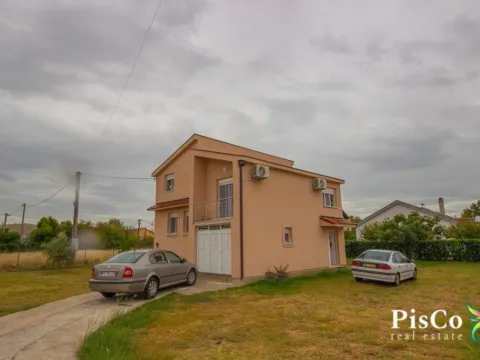 Sale, house, 200m², Donja Gorica, Podgorica - image 11