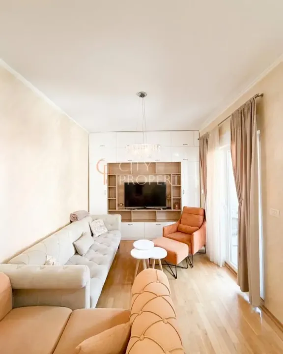 Izdavanje, jednosoban stan, 44m², Blok 6, Podgorica