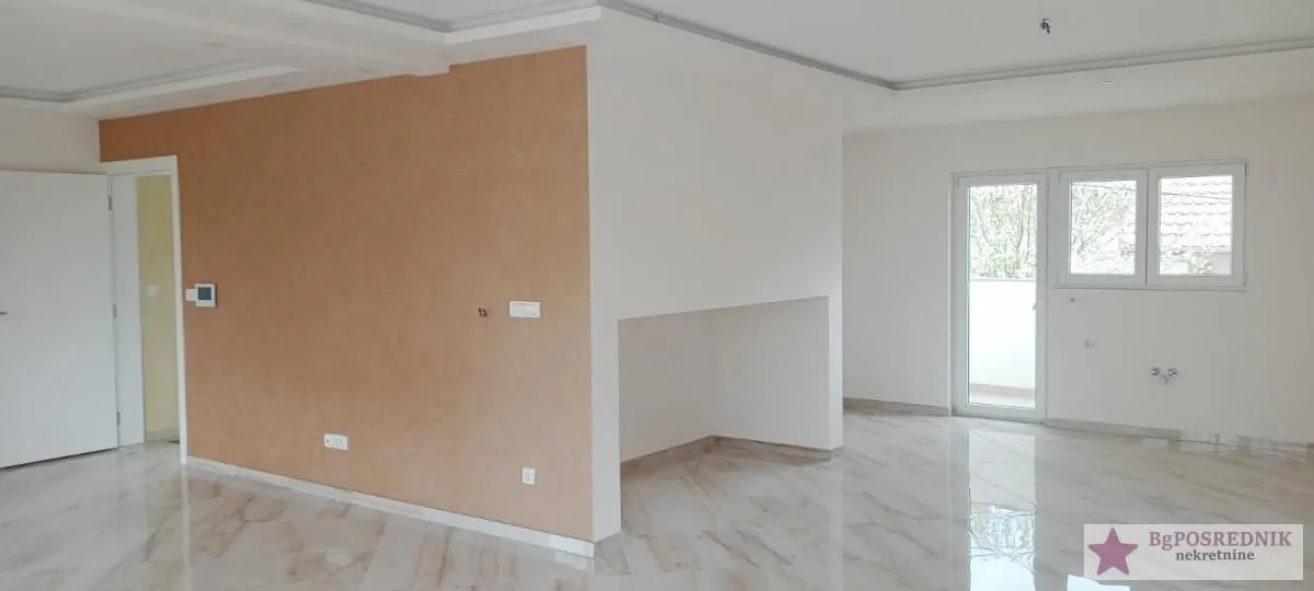 Prodaja, stan, 302m², Miljakovac, Rakovica