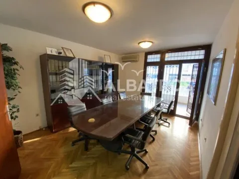 Sale, office space, 110m², Centar, Bar - image 1