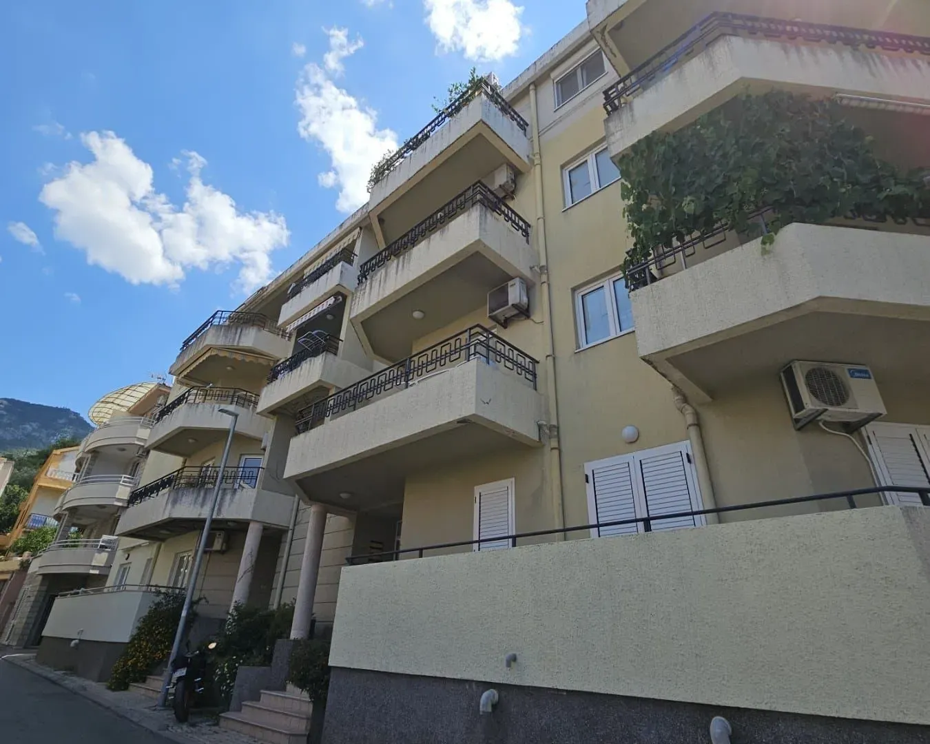 Prodaja, jednosoban stan, 39m², Rafailovići, Budva