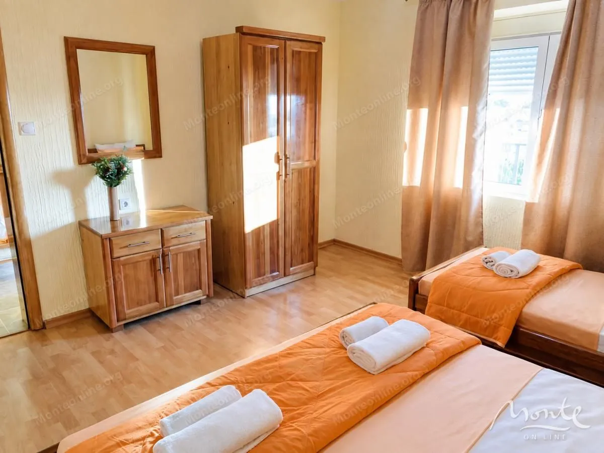 Sale, house, 250m², Dobra Voda, Bar