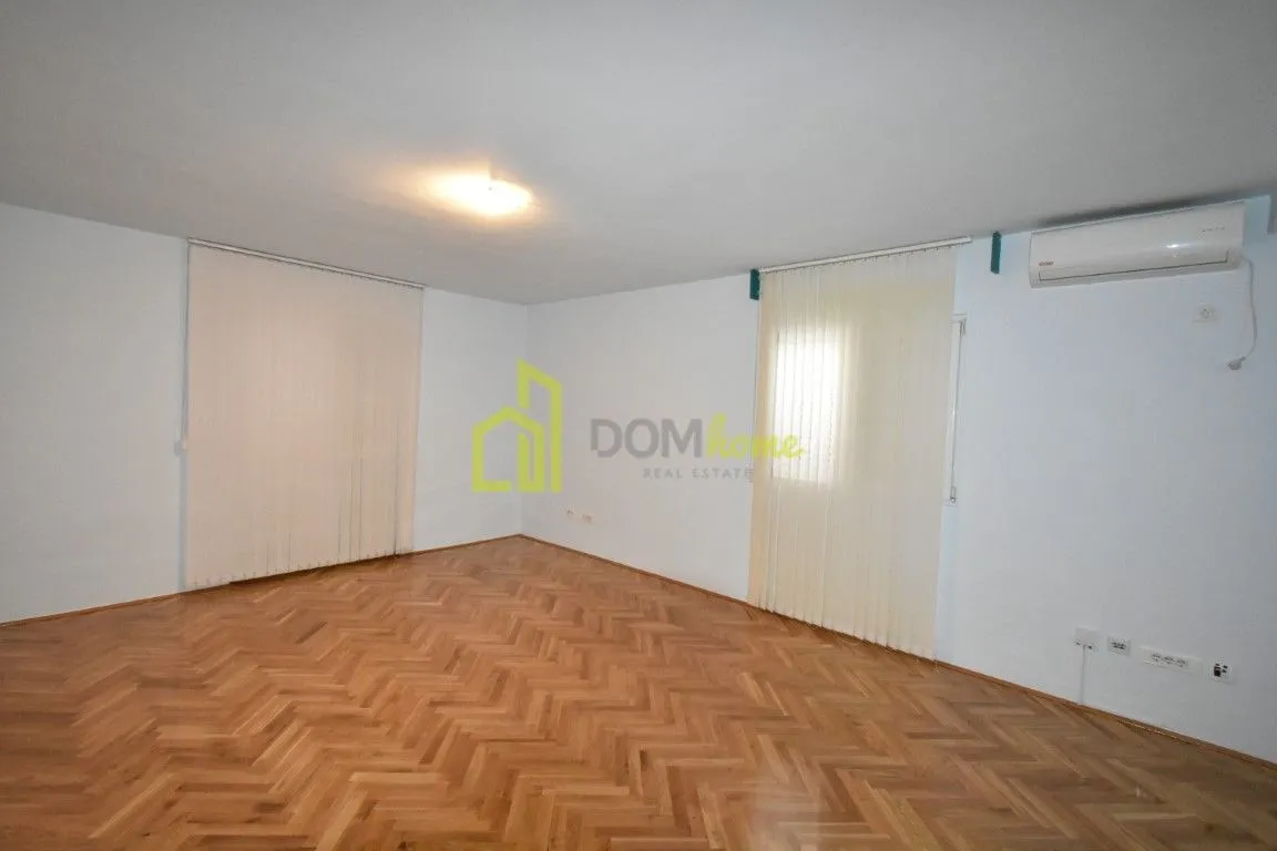 Rent, office space, 200m², Tološi, Podgorica