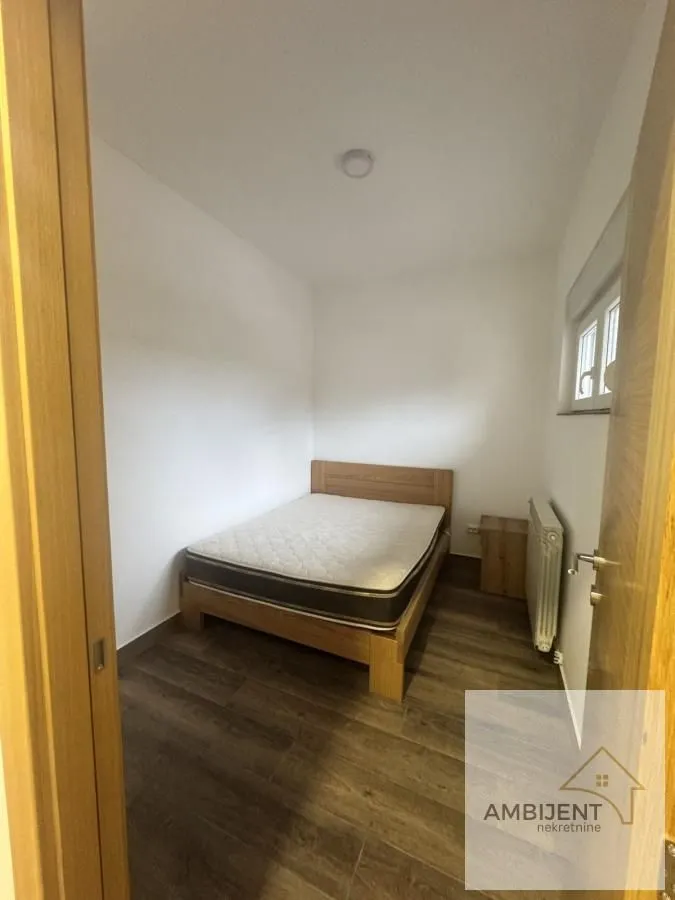 Izdavanje, četvorosoban stan, 88m², Novi Banovci, Stara Pazova