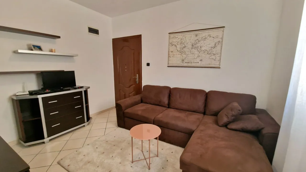 Izdavanje, garsonjera, 21m², Budva, Crna Gora