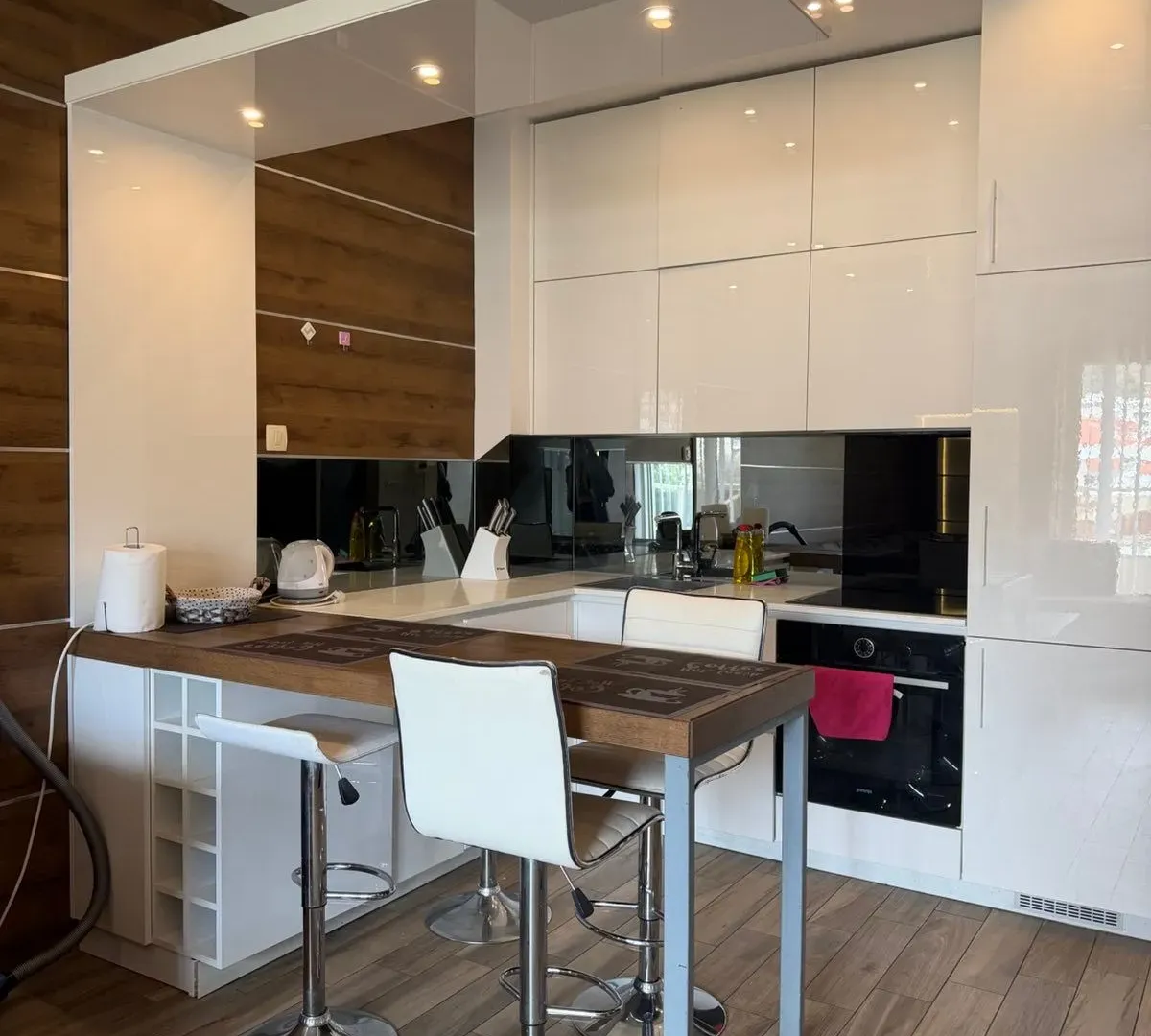 Rent, one bedroom apartment, 45m², Centar, Budva